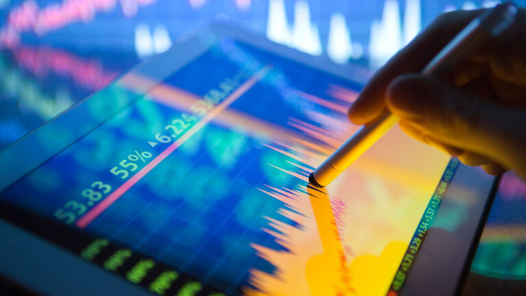 Market-News-Dollar-slips-precious-metals-drop-ahead-of-US-data.png.